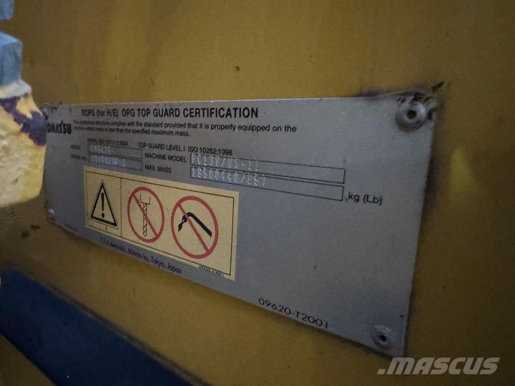 Komatsu PC138-11 Escavadeiras de esteiras