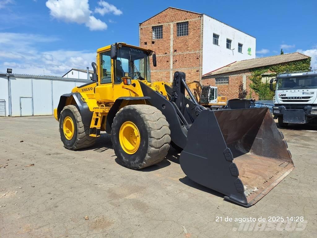 Volvo L 120 E Carregadeiras de rodas