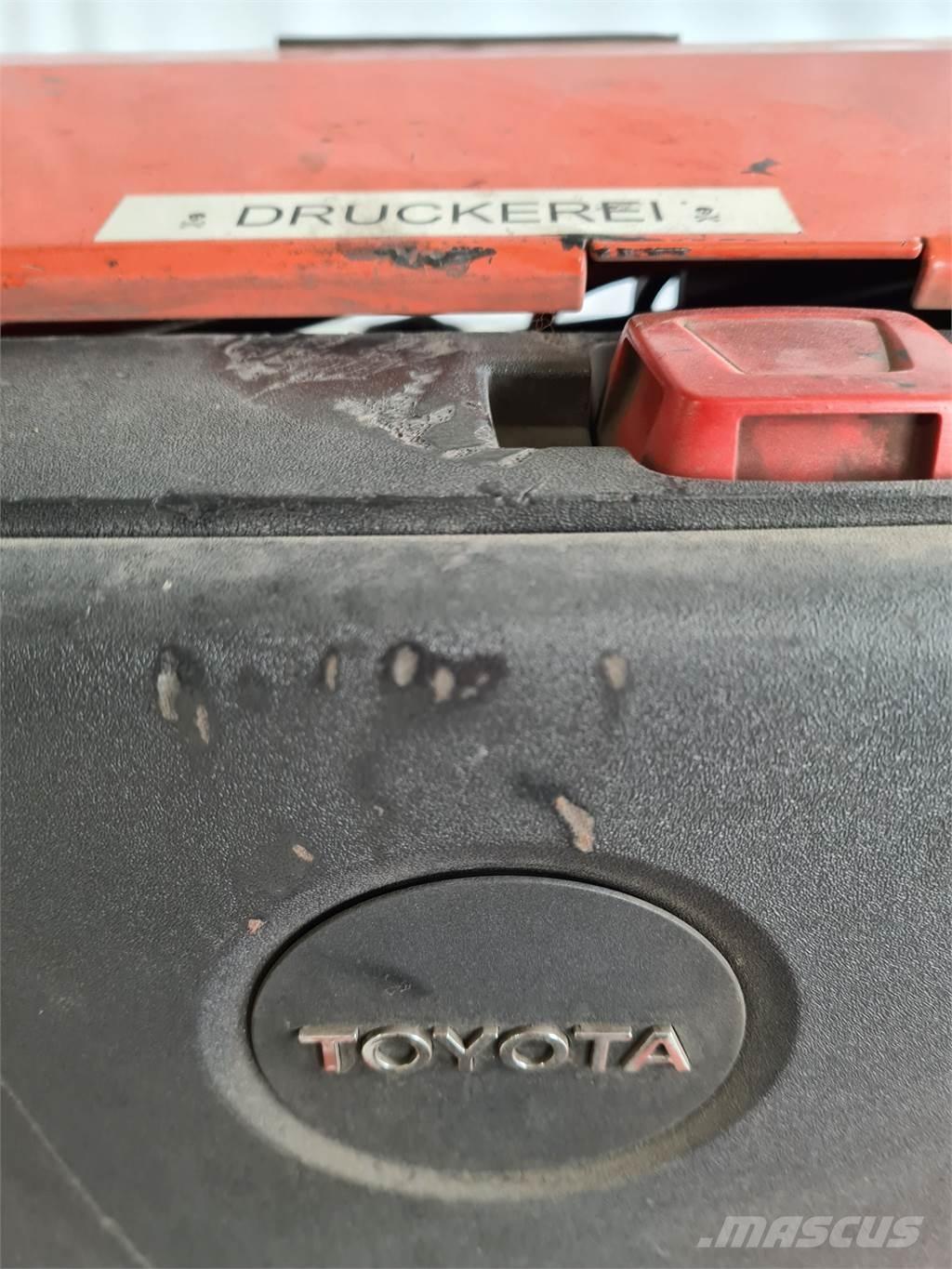 Toyota LWE 250 Porta palettes