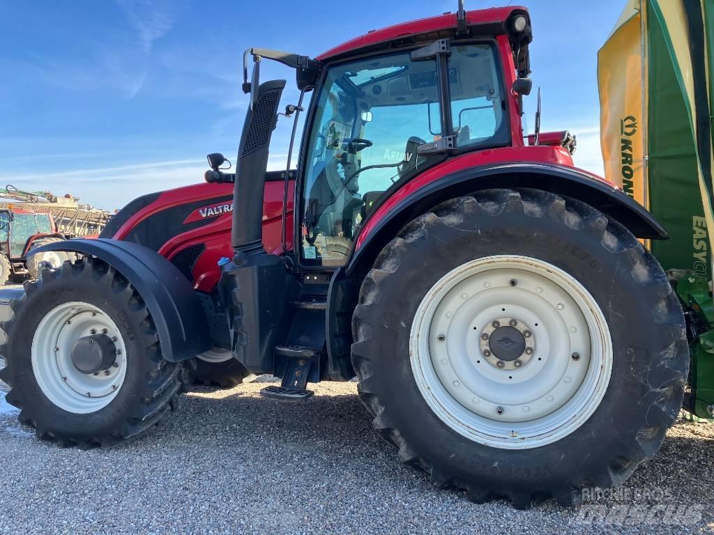 Valtra T234 V Tratores Agrícolas usados
