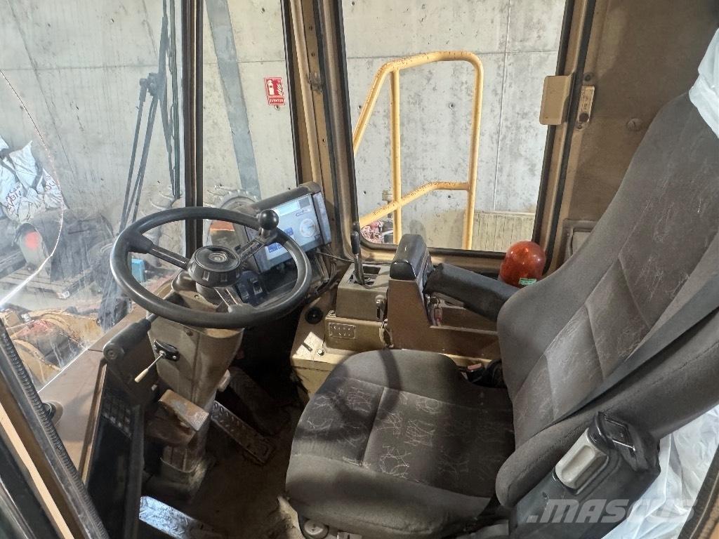 CAT 966 F Carregadeiras de rodas