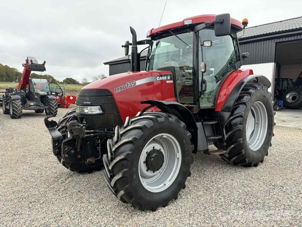 Case IH MXU 135 Tratores Agrícolas usados