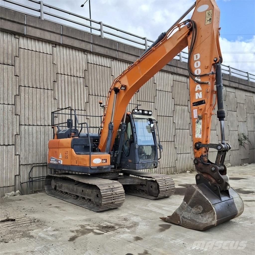 Doosan DX 140 LC Escavadeiras de esteiras