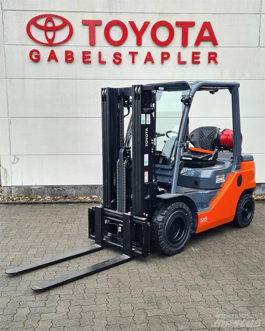 Toyota 02-8FGF25 Empilhadores a gás