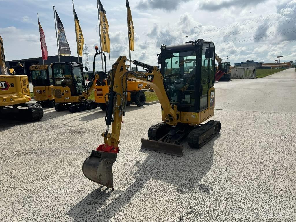 CAT 301.8 Miniescavadeiras