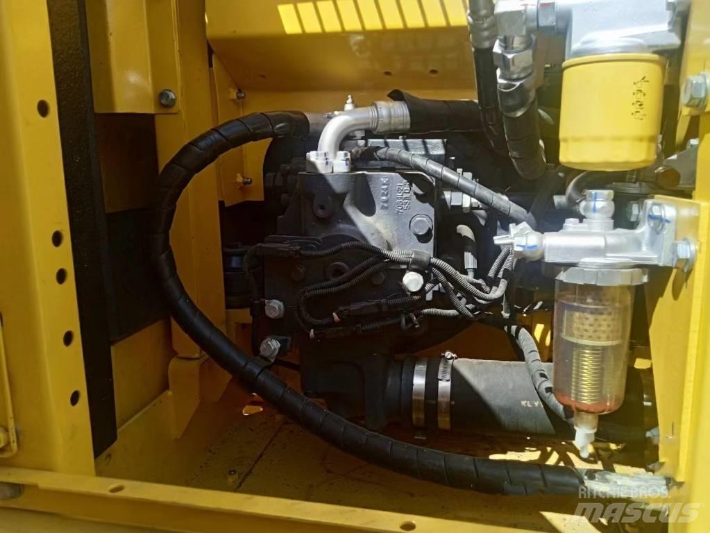 Komatsu PC130-7 Escavadeiras de esteiras
