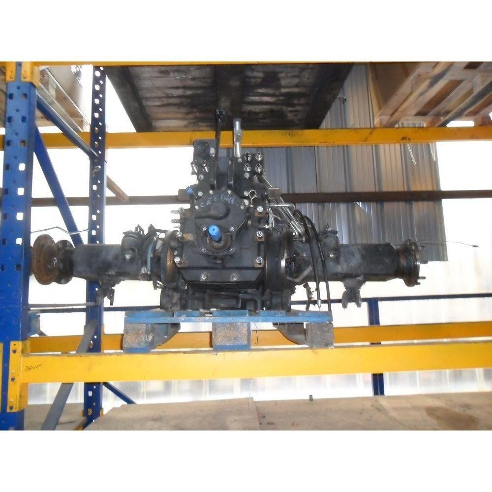 New Holland TS100A Transmissăo