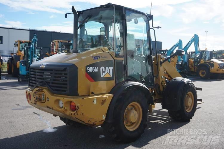 CAT 906M *Uthyres* Carregadeiras de rodas