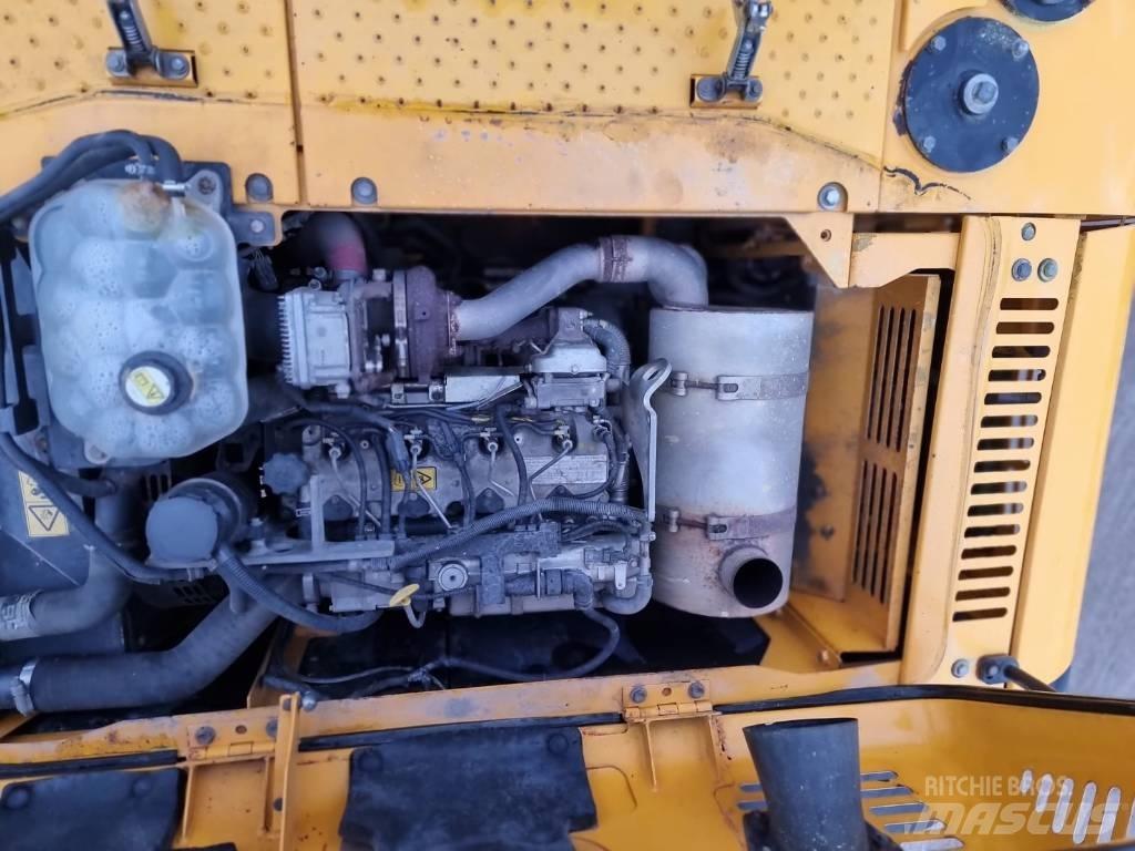 JCB JS 220 LC Escavadeiras de esteiras