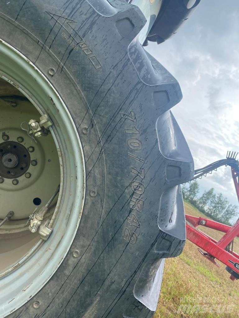 Versatile 310 Tratores Agrícolas usados