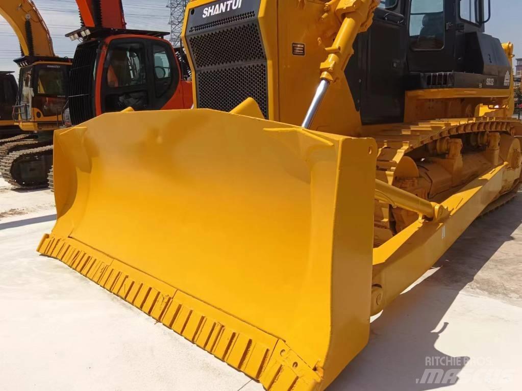 Shantui SD 32 Dozers - Tratores rastos