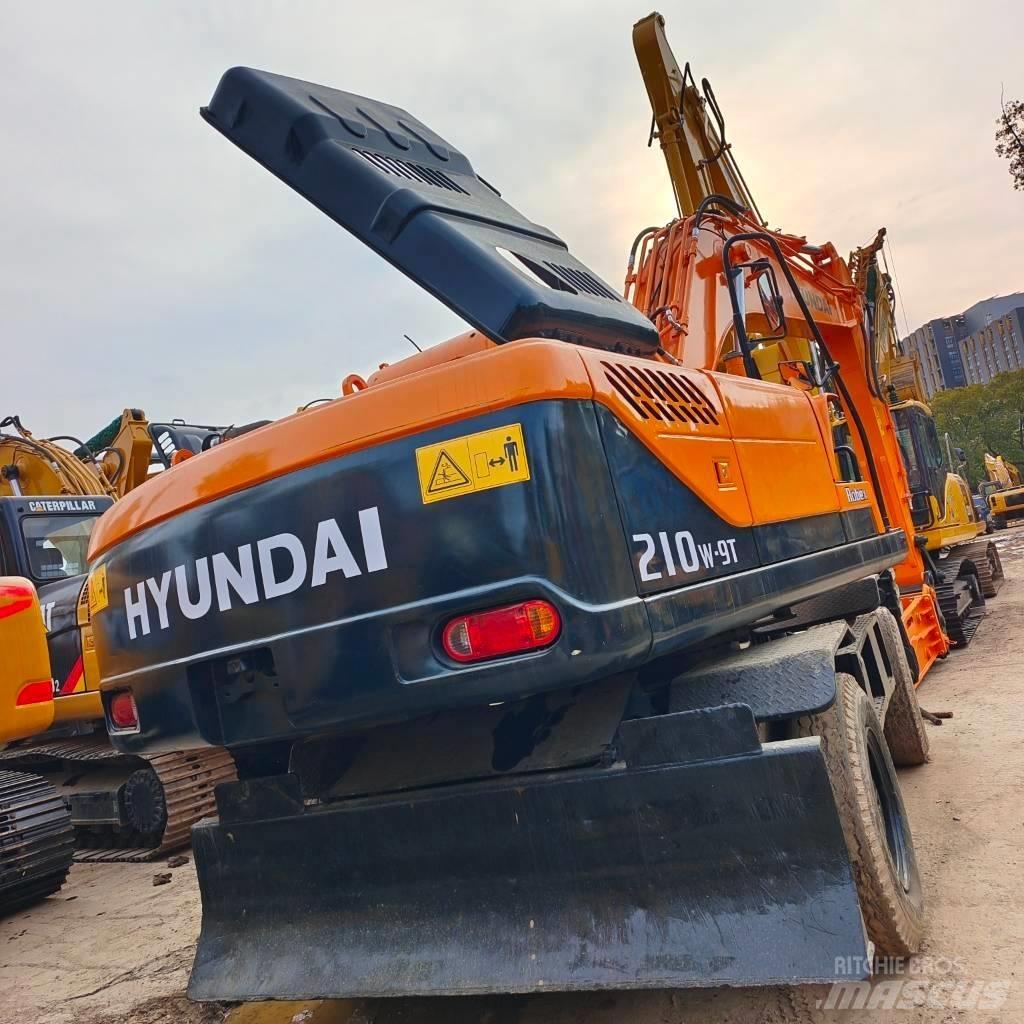 Hyundai 210W-9 Escavadoras de rodas