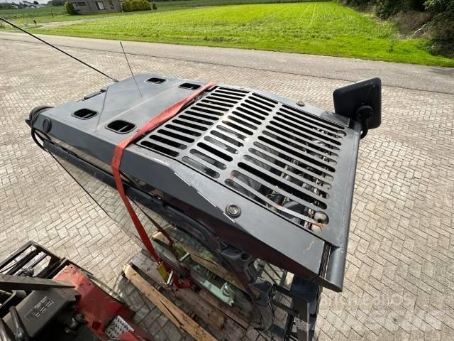 Hitachi ZX-LC-5B Cabina