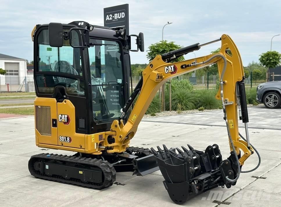 CAT 301.8 Miniescavadeiras
