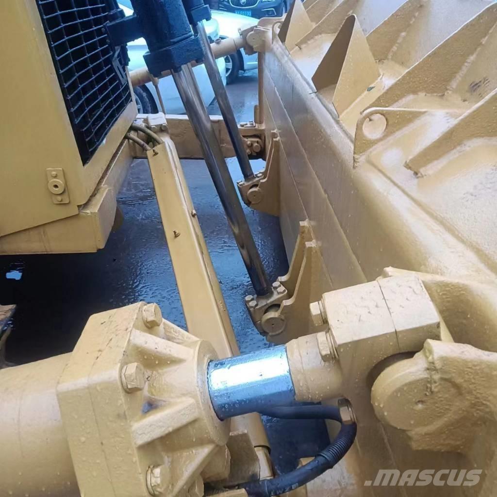 CAT D 6 H Motoniveladoras