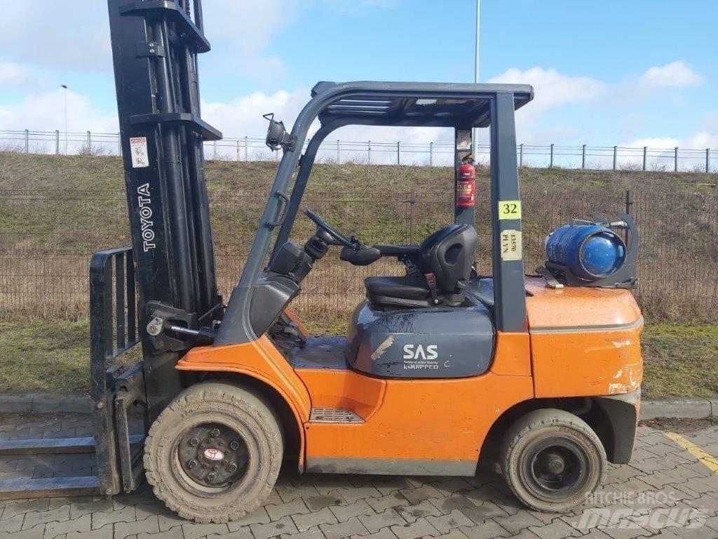 Toyota 7FG35 Empilhadores a gás