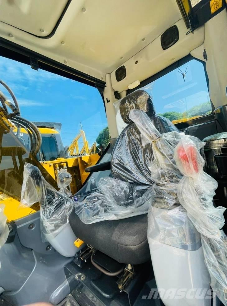 Komatsu PC 138 US Escavadeiras de esteiras