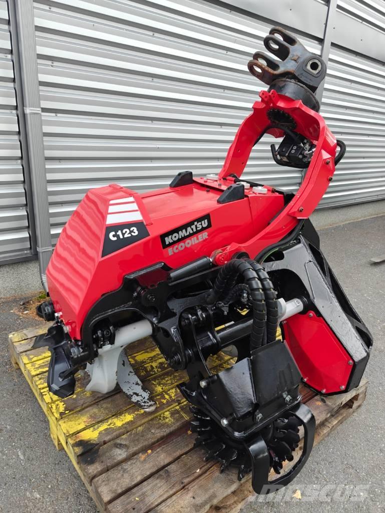 Komatsu C 123 Cabeças de ceifeiras