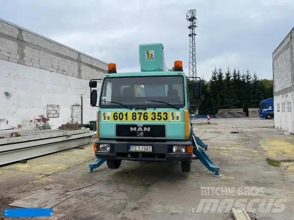 Wumag WT300 Plataformas aéreas montadas em camião