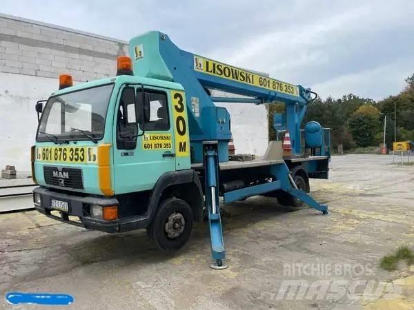 Wumag WT300 Plataformas aéreas montadas em camião