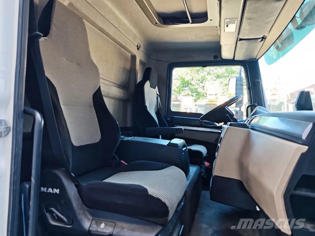 MAN TGL 8.220 4x2 Camiões de chassis e cabine