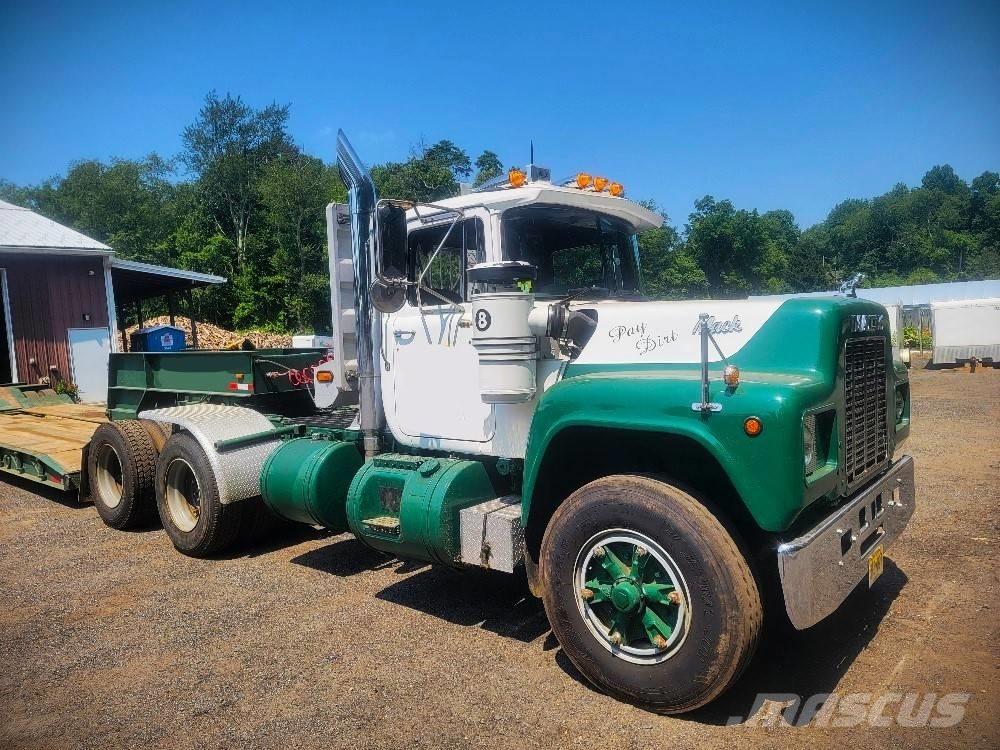 Mack R 688 ST Cavalos Mecânicos