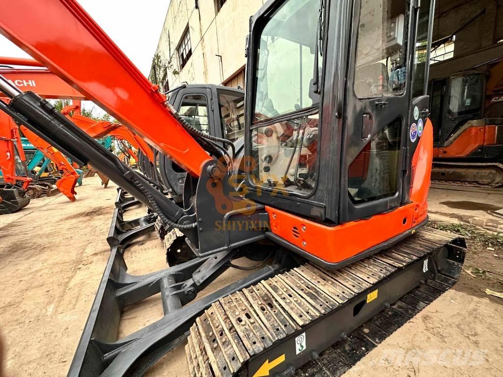 Hitachi ZX 68USR-5A Miniescavadeiras