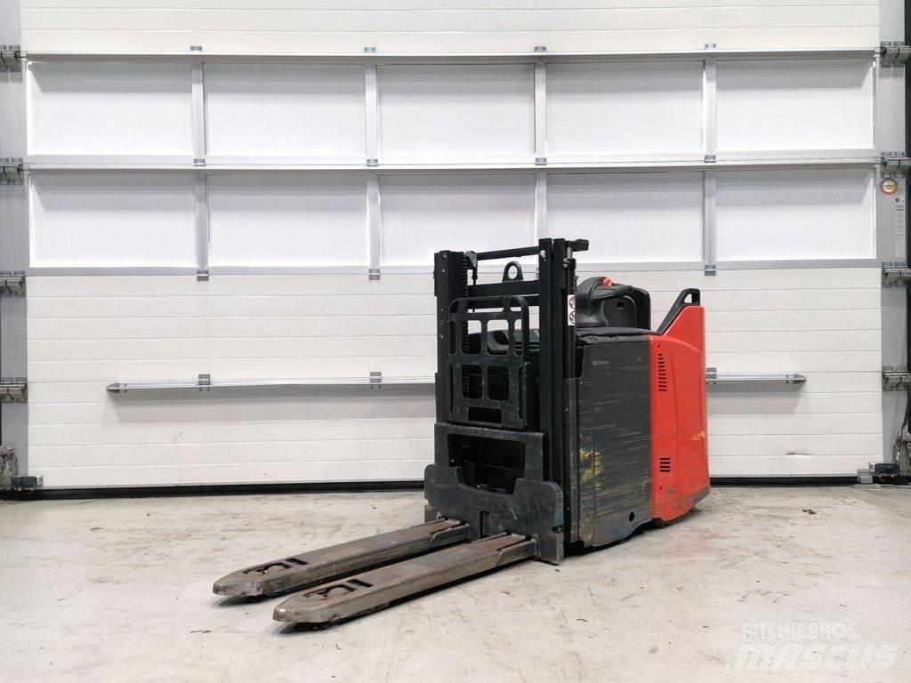 Linde D12 SP Empilhador para operador externo