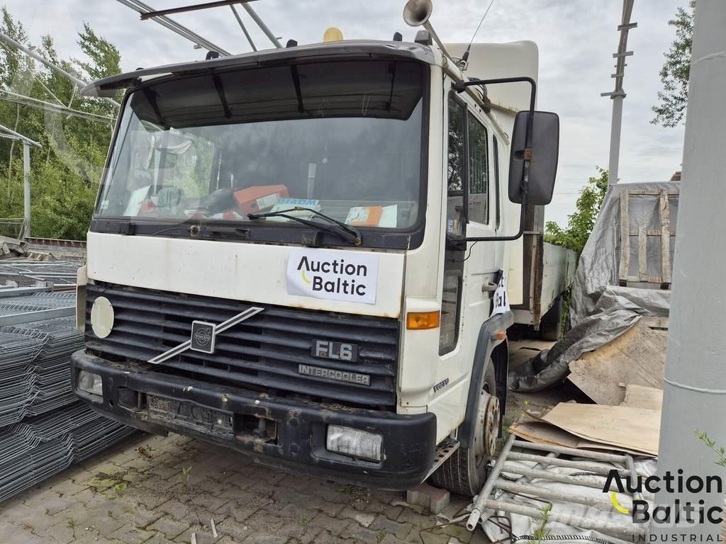 Volvo FL6 Camiões estrado/caixa aberta