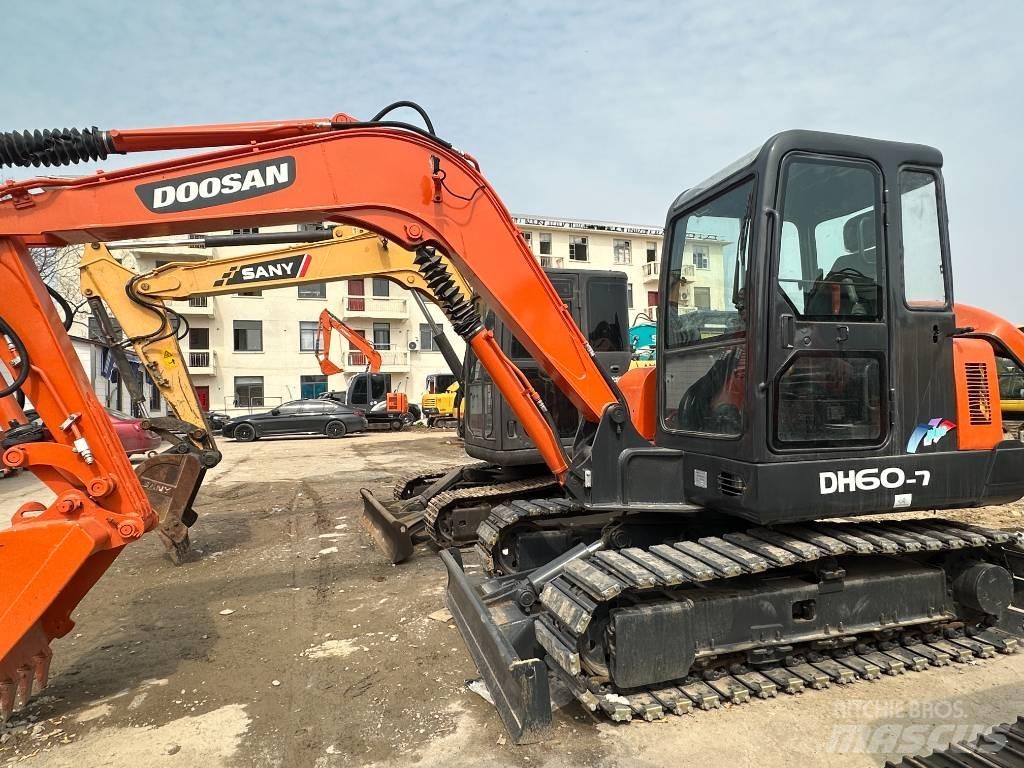 Doosan DH 60 Miniescavadeiras