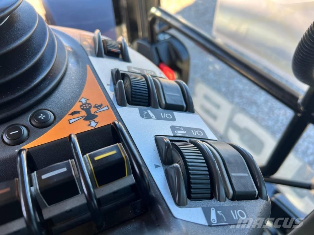 JCB Fastrac 4220 Tratores Agrícolas usados