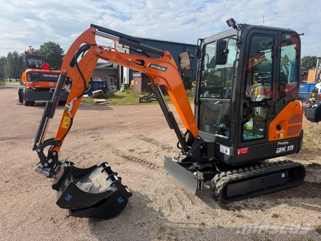 Develon DX 19-7 Miniescavadeiras