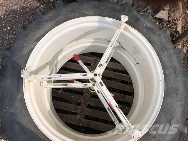 Pirelli 13.6 R38 Pneus Agrícolas