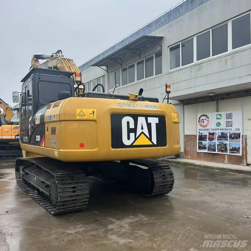 CAT 320D2 Escavadoras Midi 7t - 12t
