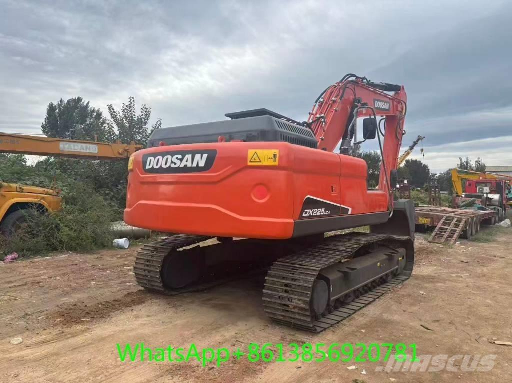 Doosan DX 225 Escavadeiras de esteiras