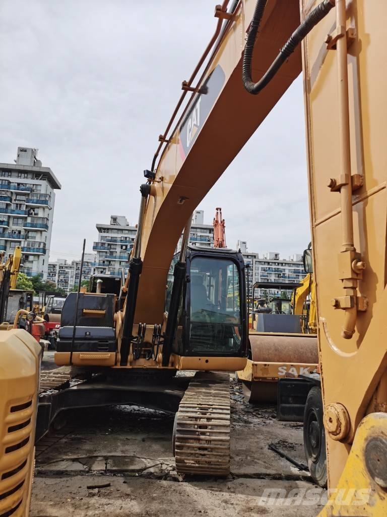 CAT 323D Escavadeiras de esteiras