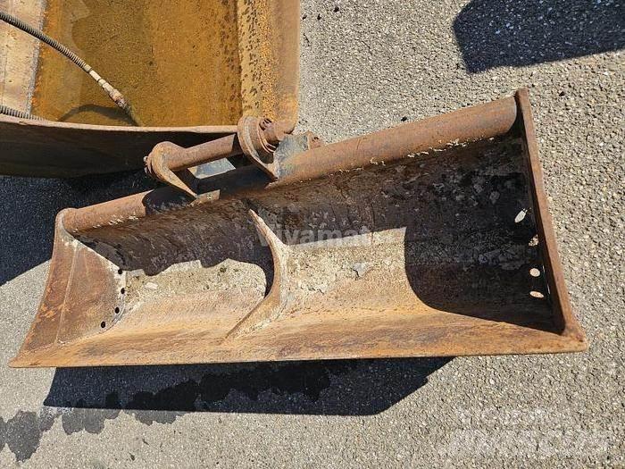 CAT 428D Baldes