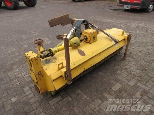 Riko M700 Outros limpa-neves e máquinas de limpeza viária