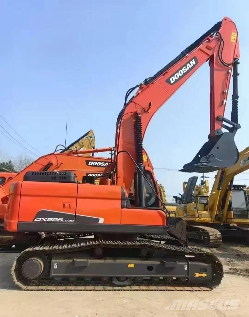 Doosan DX 225 LC Escavadeiras de esteiras