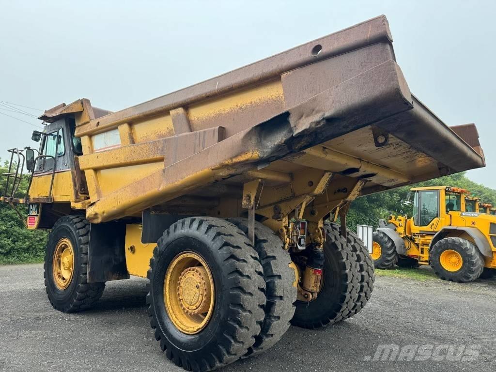 CAT 771 D Camiőes basculantes rígidos