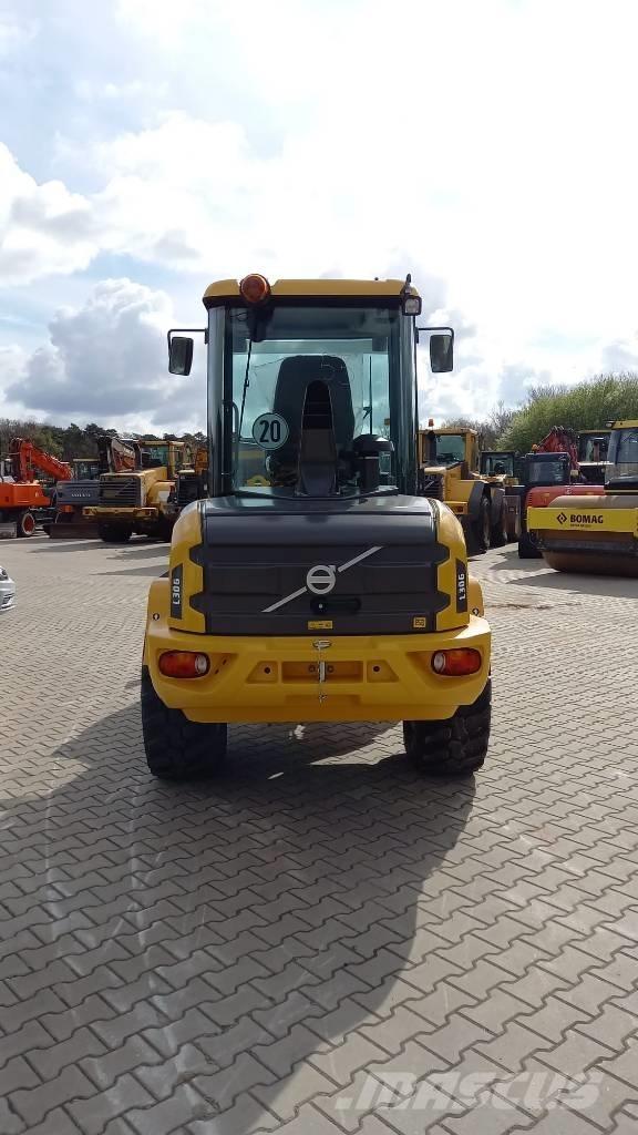 Volvo L 30 G Carregadeiras de rodas