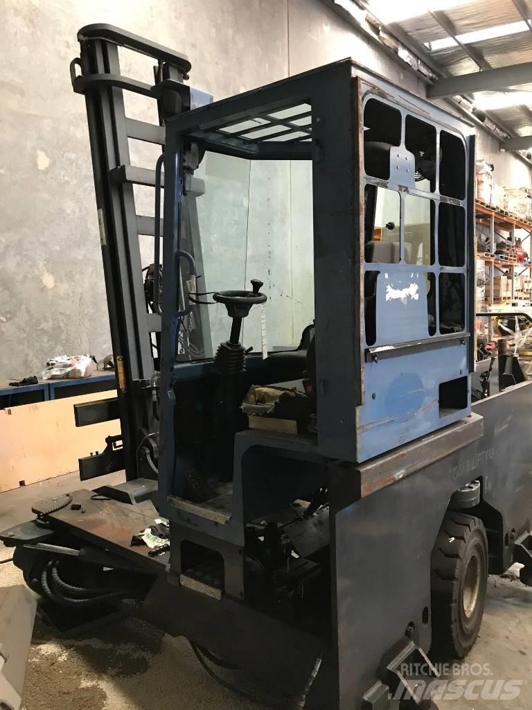 Combilift C 4000 Carregadores laterais
