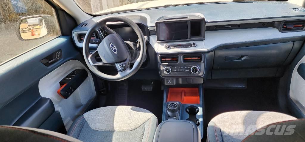 Ford Maverick Outros