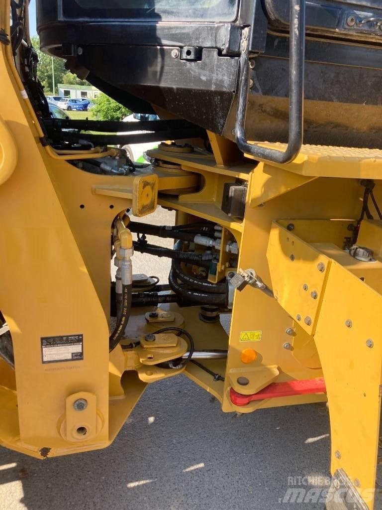 CAT 926M Carregadeiras de rodas