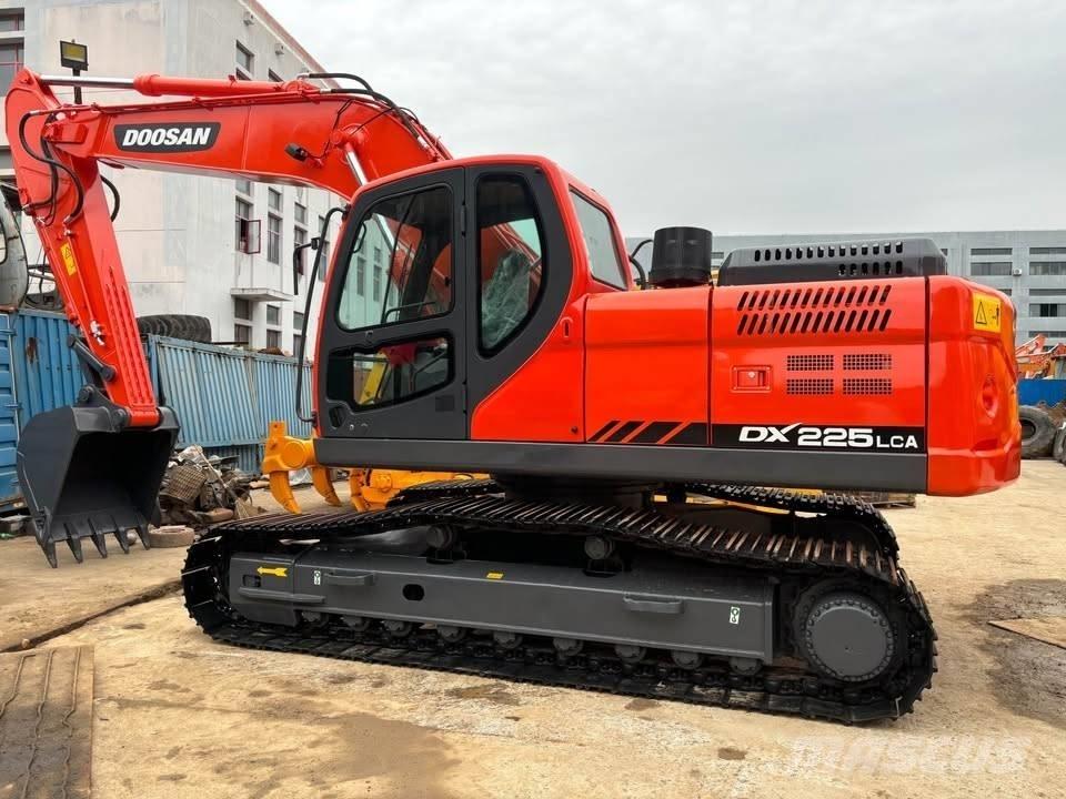 Doosan DX 225 LCA Escavadeiras de esteiras