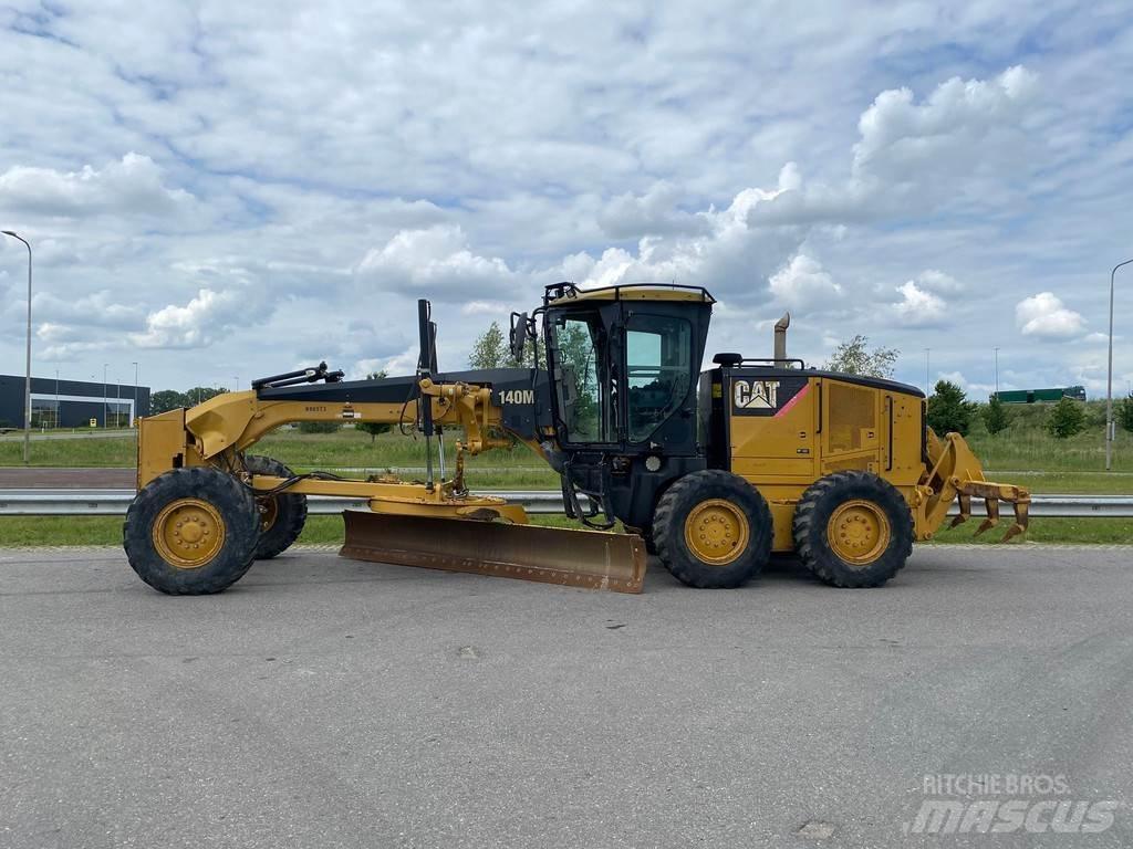 CAT 140M Motoniveladoras
