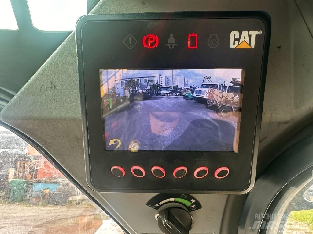 CAT 246 D Minicarregadeiras