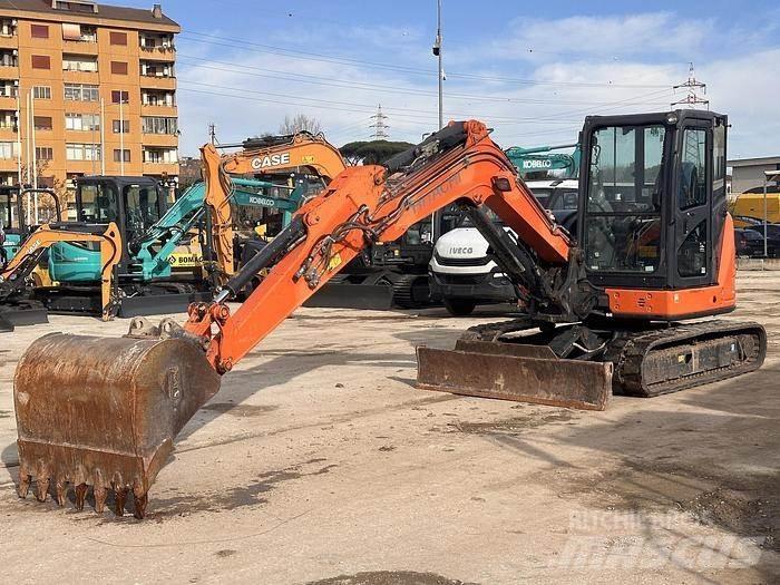 Hitachi ZX65USB Miniescavadeiras