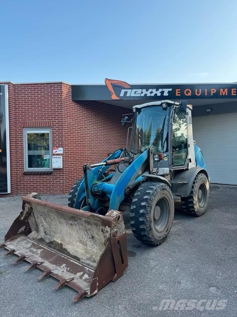 Atlas AR 65 Carregadeiras de rodas