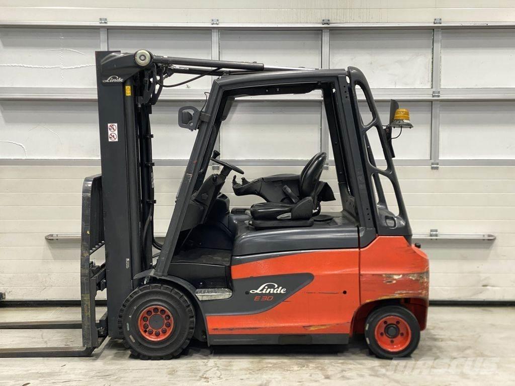 Linde E30-01 Empilhadores eléctricos